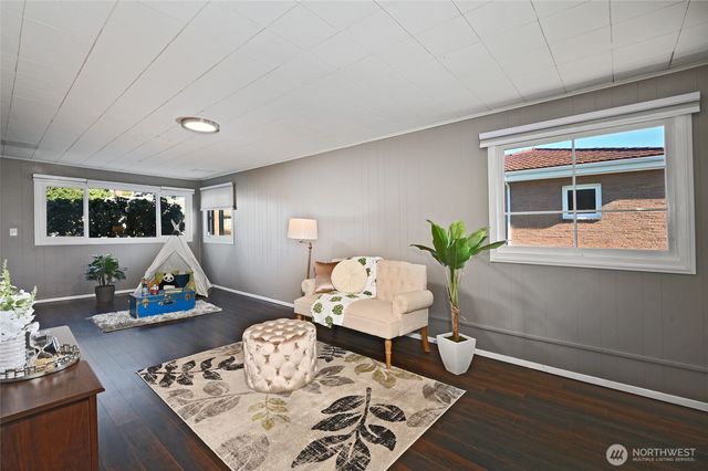 1704 Rainier Street, Sumner, WA 98390