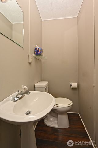 1704 Rainier Street, Sumner, WA 98390