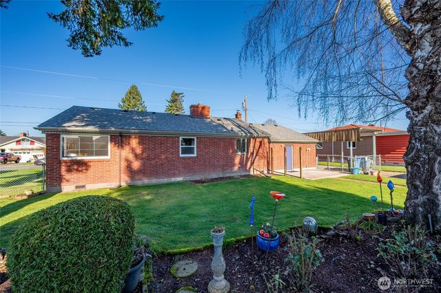 1704 Rainier Street, Sumner, WA 98390