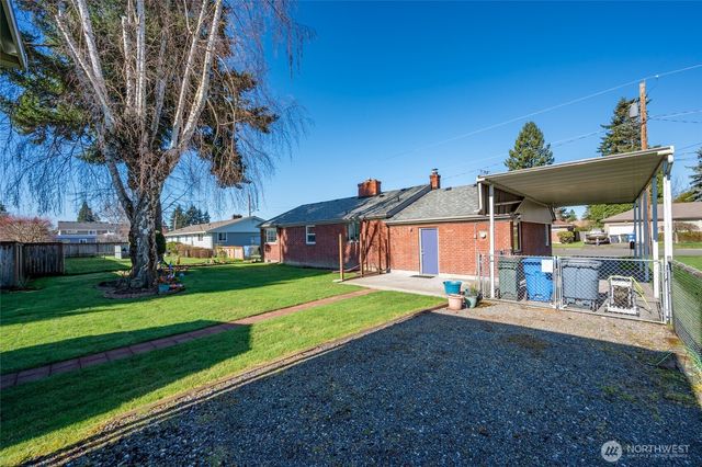 1704 Rainier Street, Sumner, WA 98390