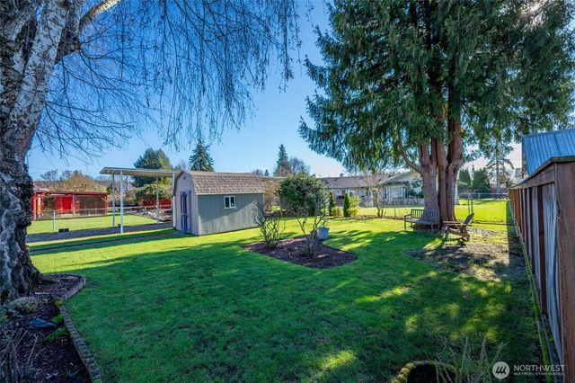 1704 Rainier Street, Sumner, WA 98390