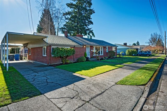 1704 Rainier Street, Sumner, WA 98390