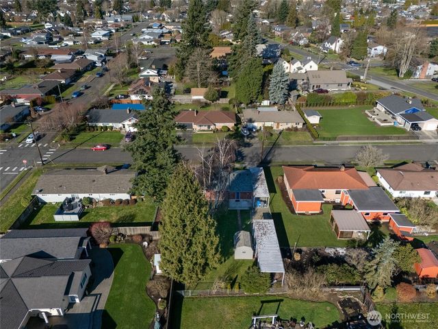 1704 Rainier Street, Sumner, WA 98390