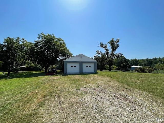 8243 yahley mill Rd, Henrico, VA 23231