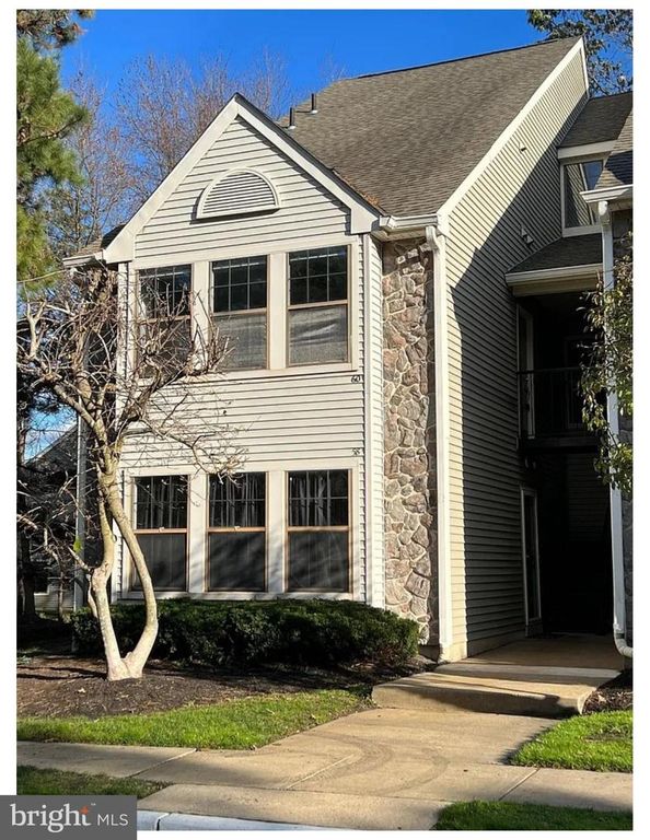 60 SUMMIT CT, Marlton, NJ 08053