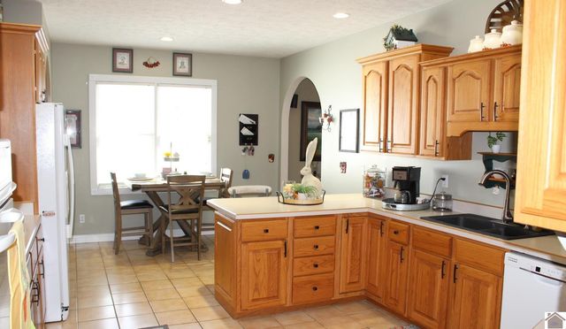 203 McKenzi Park, Benton, KY 42025