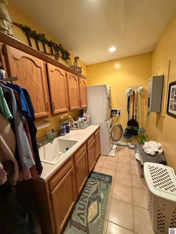 203 McKenzi Park, Benton, KY 42025