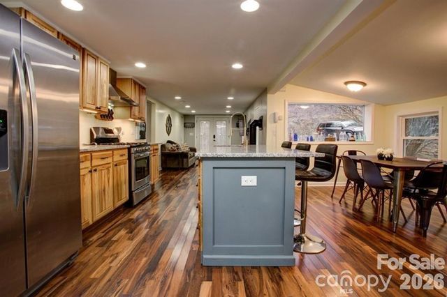 347 Blackberry Inn Road, Weaverville, NC 28787