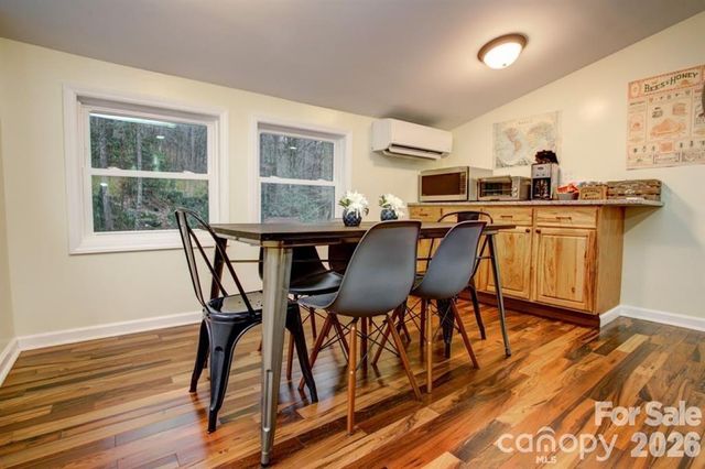 347 Blackberry Inn Road, Weaverville, NC 28787