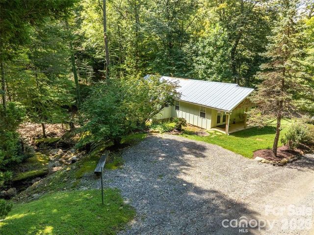 347 Blackberry Inn Road, Weaverville, NC 28787