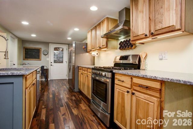 347 Blackberry Inn Road, Weaverville, NC 28787