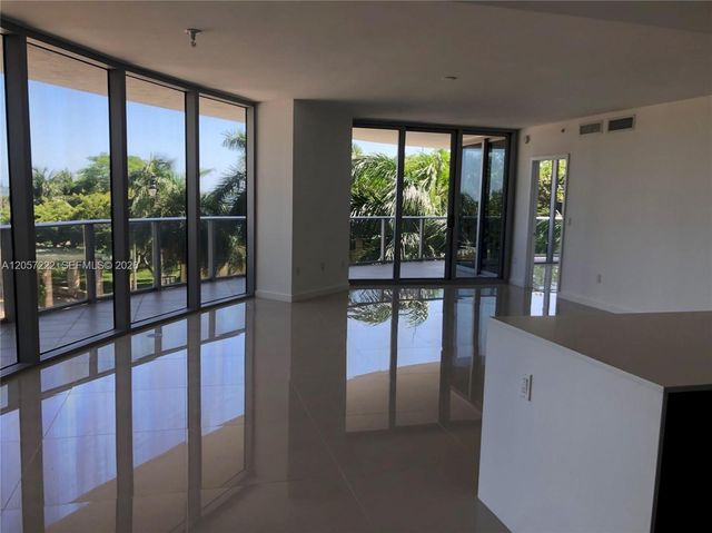 488 NE 18th St 215, Miami, FL 33132