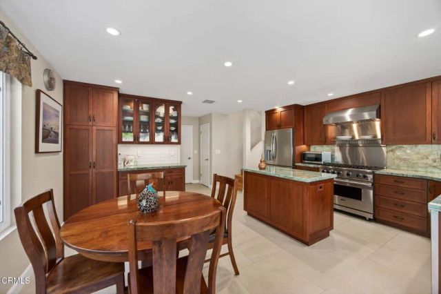 379 McGill Avenue, Ventura, CA 93003