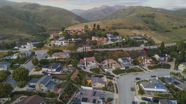 379 McGill Avenue, Ventura, CA 93003