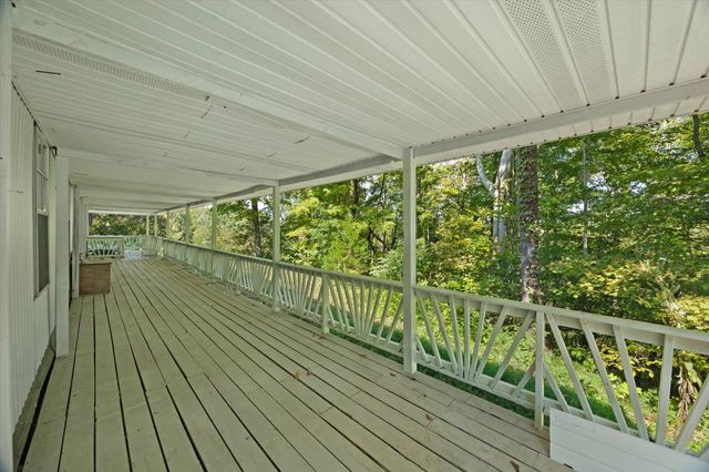 428 James White Rd, Celina, TN 38551