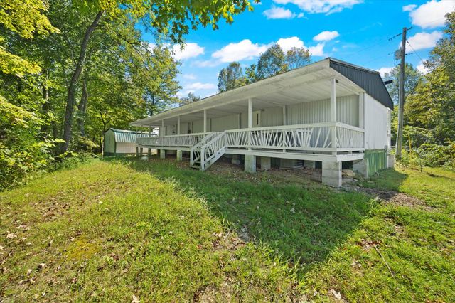 428 James White Rd, Celina, TN 38551