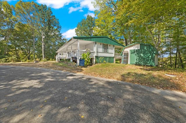 428 James White Rd, Celina, TN 38551