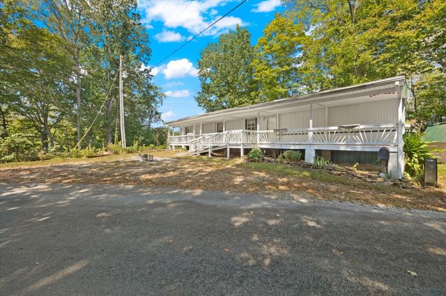 428 James White Rd, Celina, TN 38551