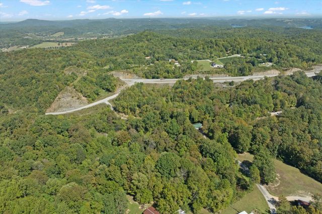 428 James White Rd, Celina, TN 38551