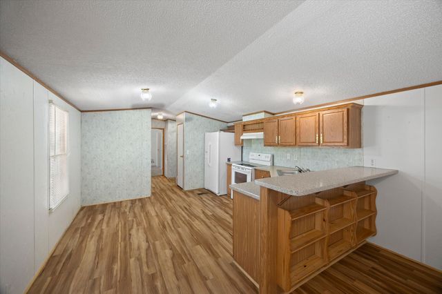 428 James White Rd, Celina, TN 38551