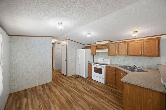 428 James White Rd, Celina, TN 38551