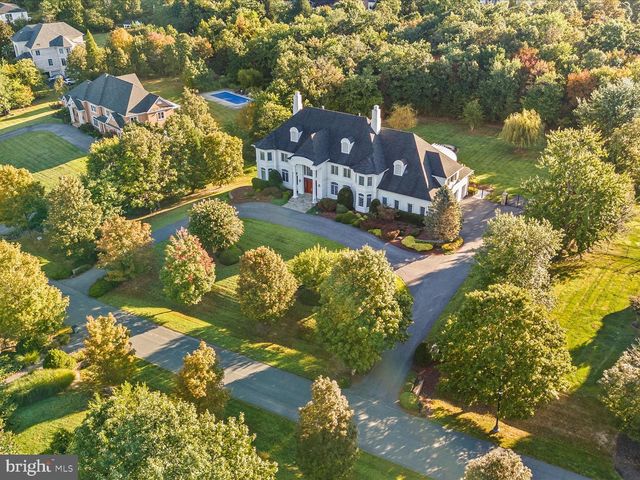 12709 GREENBRIAR RD, Potomac, MD 20854