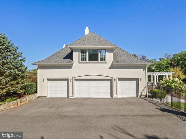 12709 GREENBRIAR RD, Potomac, MD 20854