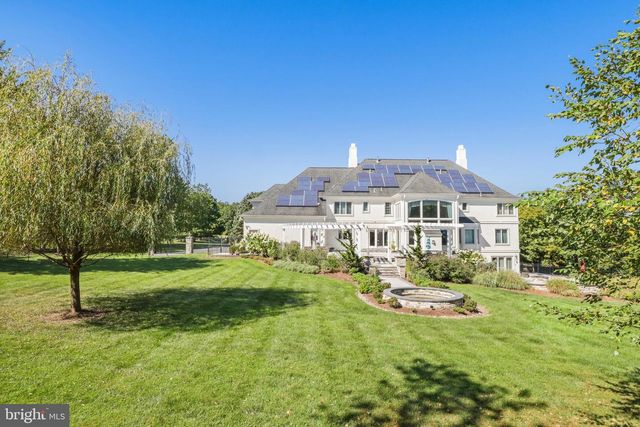 12709 GREENBRIAR RD, Potomac, MD 20854