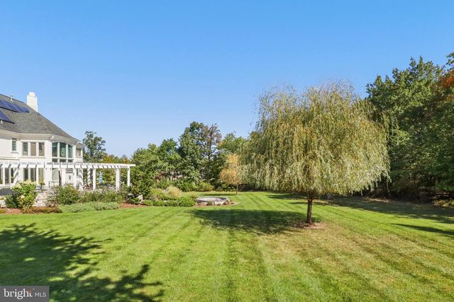 12709 GREENBRIAR RD, Potomac, MD 20854