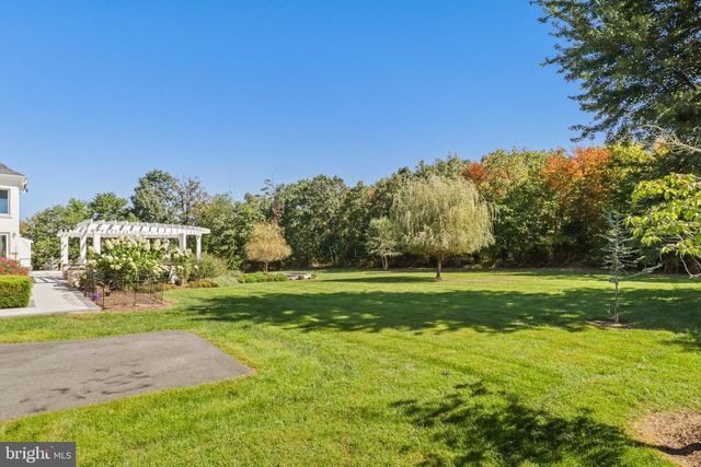 12709 GREENBRIAR RD, Potomac, MD 20854