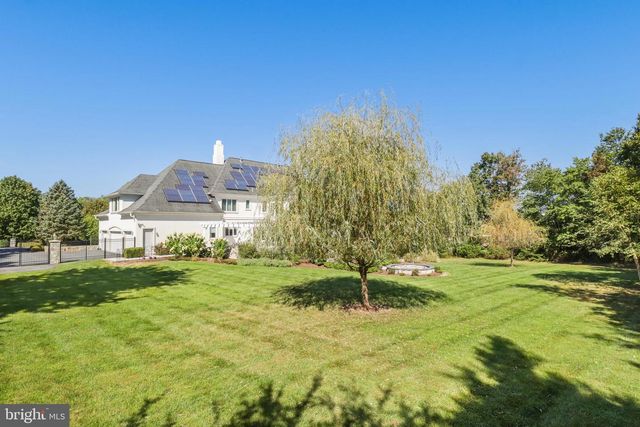 12709 GREENBRIAR RD, Potomac, MD 20854