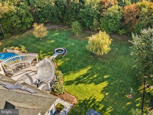 12709 GREENBRIAR RD, Potomac, MD 20854