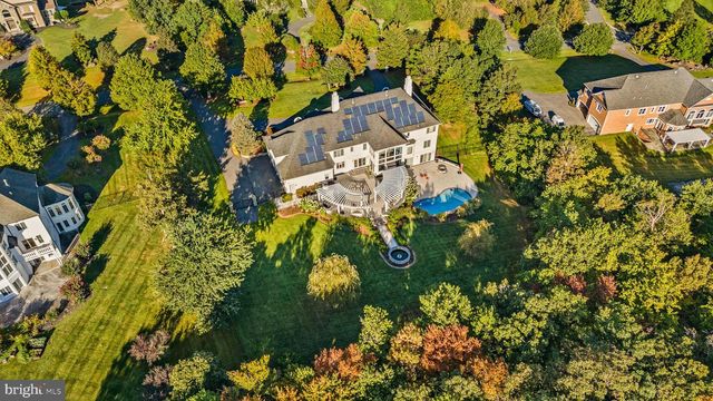 12709 GREENBRIAR RD, Potomac, MD 20854