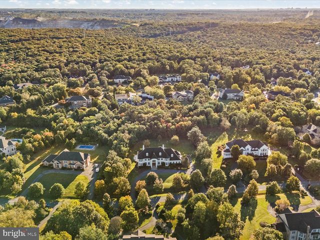 12709 GREENBRIAR RD, Potomac, MD 20854