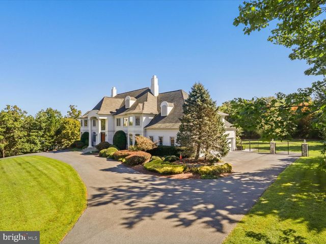 12709 GREENBRIAR RD, Potomac, MD 20854