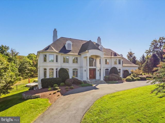 12709 GREENBRIAR RD, Potomac, MD 20854