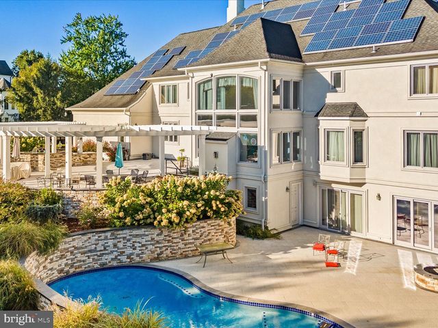 12709 GREENBRIAR RD, Potomac, MD 20854