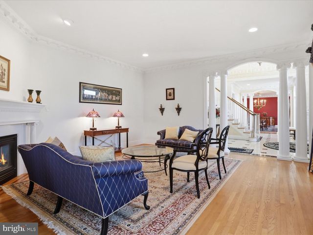 12709 GREENBRIAR RD, Potomac, MD 20854