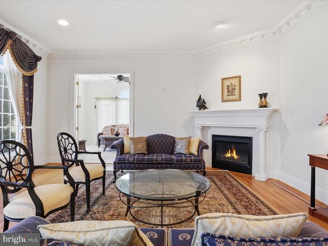 12709 GREENBRIAR RD, Potomac, MD 20854