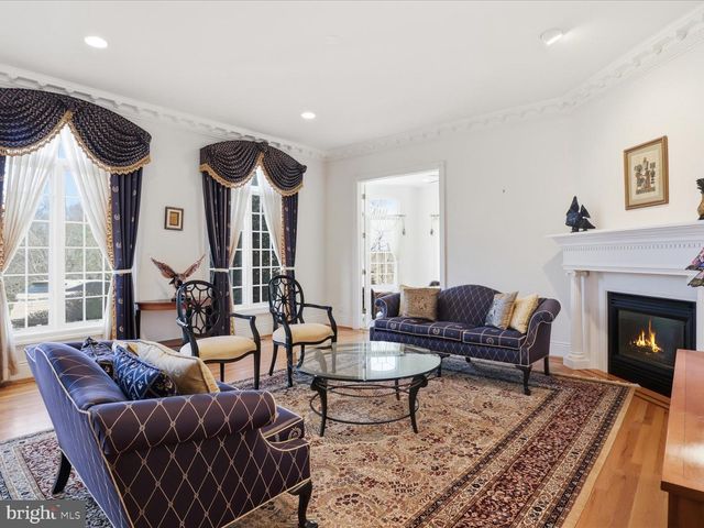 12709 GREENBRIAR RD, Potomac, MD 20854