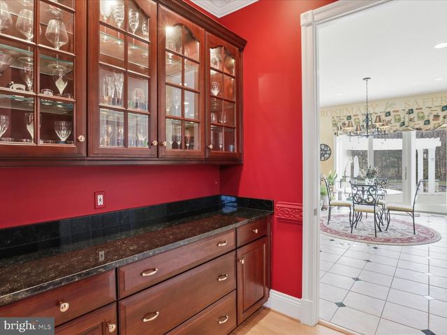 12709 GREENBRIAR RD, Potomac, MD 20854