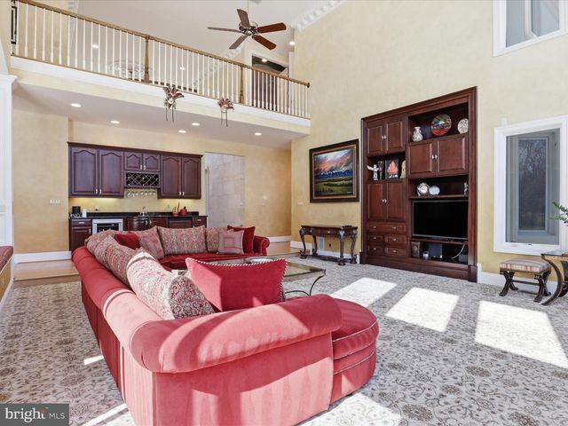 12709 GREENBRIAR RD, Potomac, MD 20854