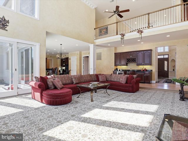 12709 GREENBRIAR RD, Potomac, MD 20854