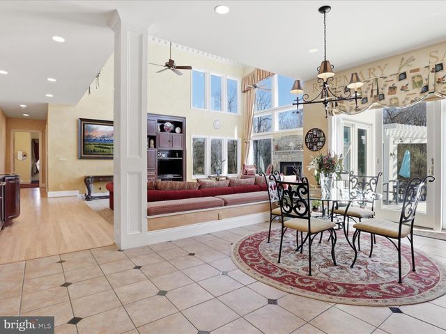 12709 GREENBRIAR RD, Potomac, MD 20854