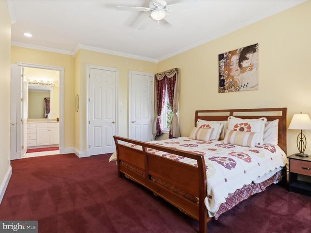 12709 GREENBRIAR RD, Potomac, MD 20854