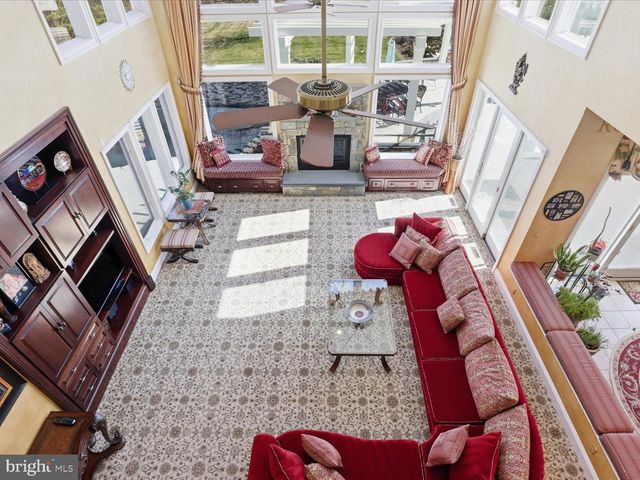 12709 GREENBRIAR RD, Potomac, MD 20854