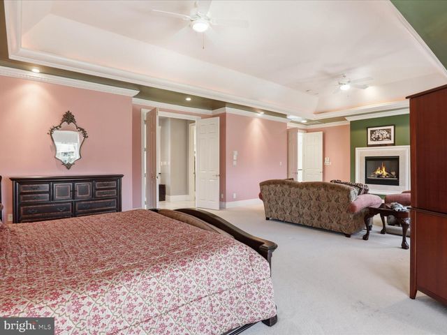 12709 GREENBRIAR RD, Potomac, MD 20854