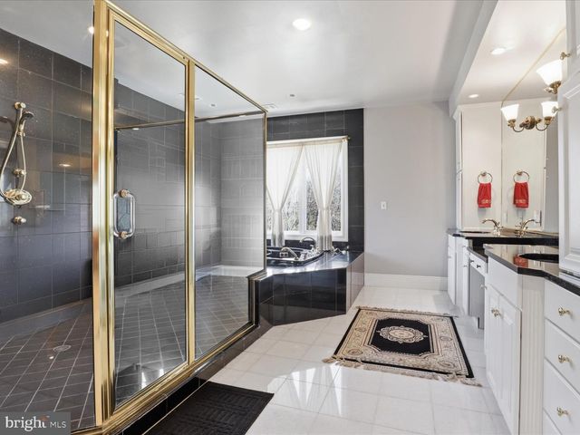 12709 GREENBRIAR RD, Potomac, MD 20854