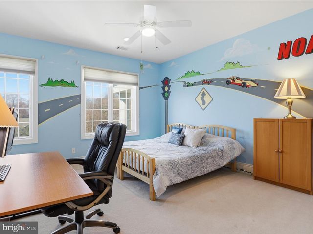 12709 GREENBRIAR RD, Potomac, MD 20854