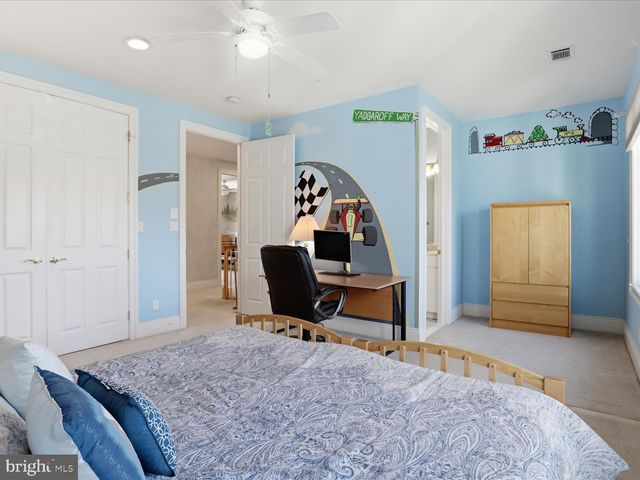 12709 GREENBRIAR RD, Potomac, MD 20854